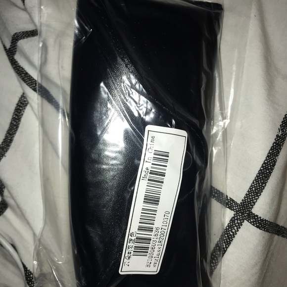 Black heart shaped sunglasses - Picture 2 of 5